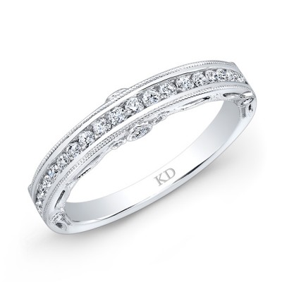 18 K SINGLE ROW WHITE DIAMOND WEDDING BAND