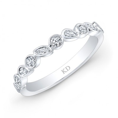 WHITE GOLD FASHION WHITE DIAMOND BAND 