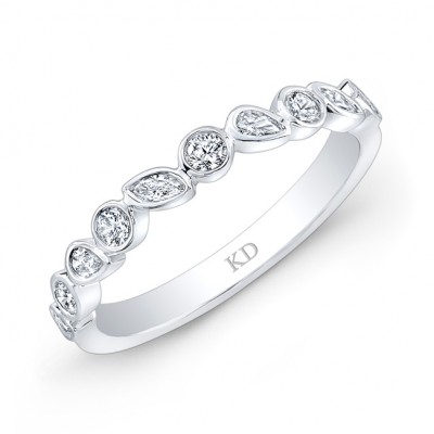 WHITE GOLD FASHION WHITE DIAMOND BAND 